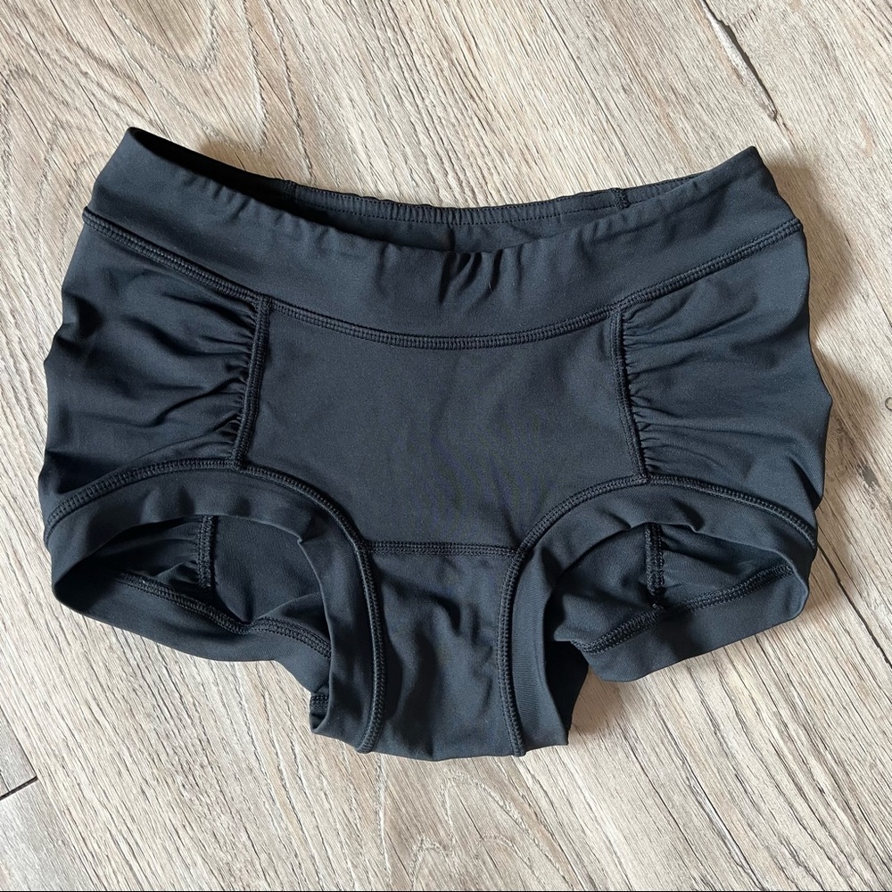 Lululemon Hot Yoga Short